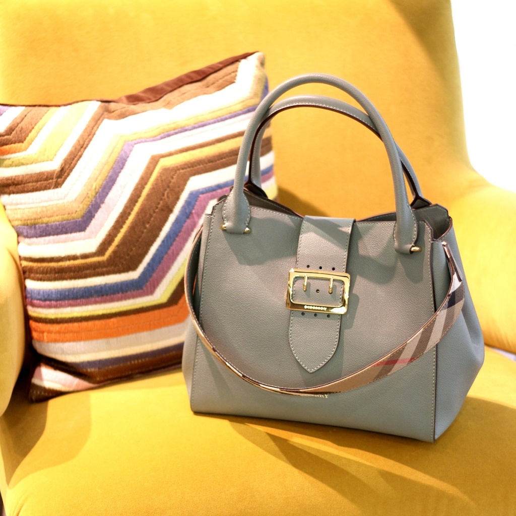 BurberryTascheBlau