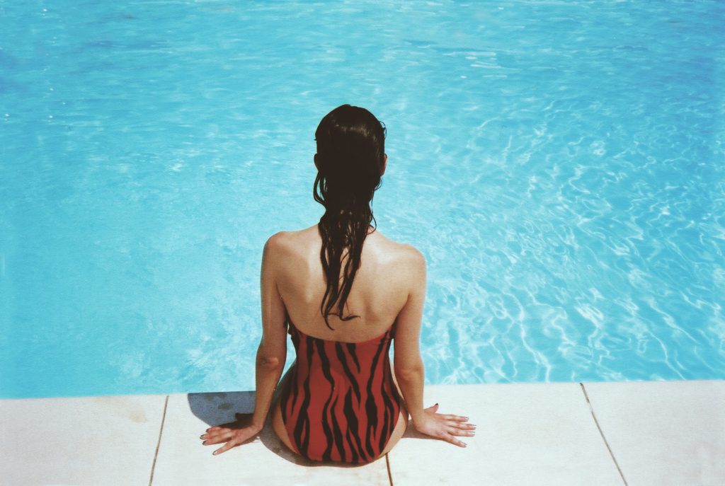 Fashion No Go's Schmuck am Pool