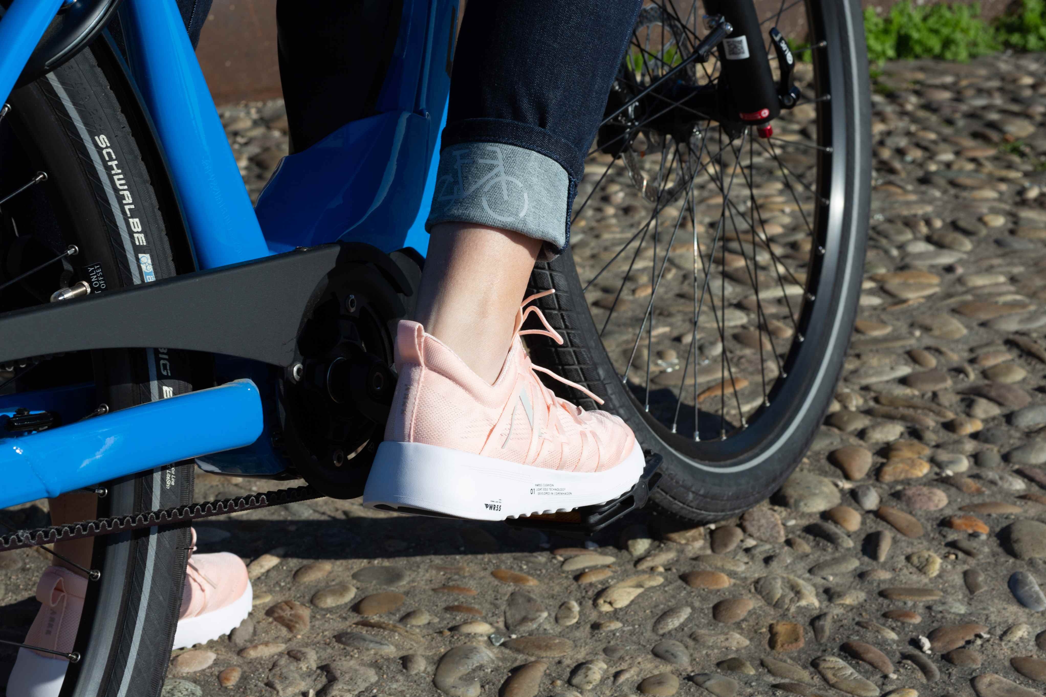 Urbanes Biken mit den Downhillern Yana und Jannik Abbou