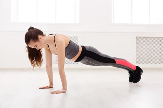 schiefe-ebene-ski-yoga-uebungen-fuer-die-piste